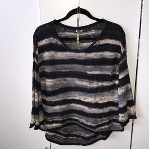 Ecote sweater